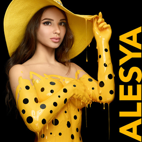 Model Alesya Bagatskaya from Ukraine by Nick Saglimbeni for Painted Princess Project.